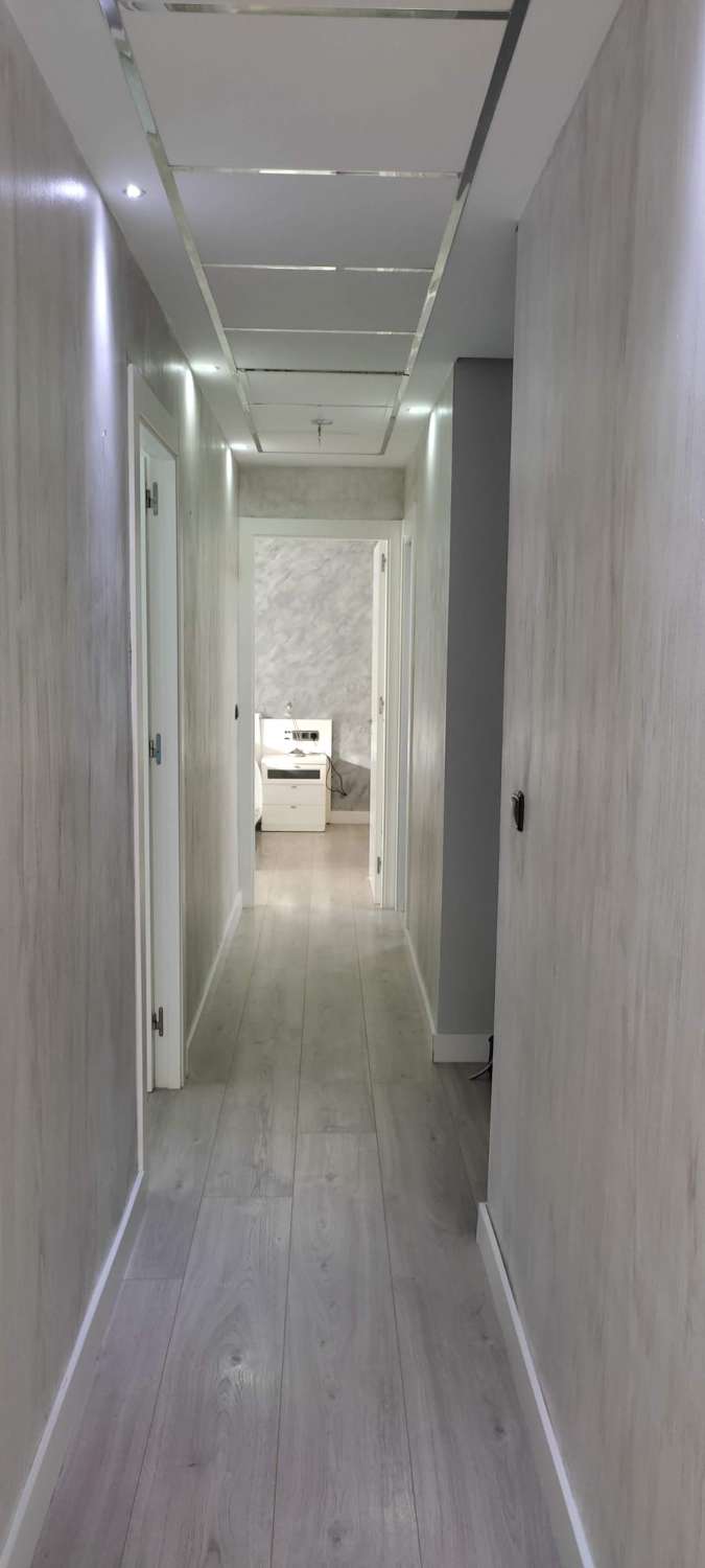 GEWELDIG APPARTEMENT IN HET CENTRUM VAN TORRE DEL MAR