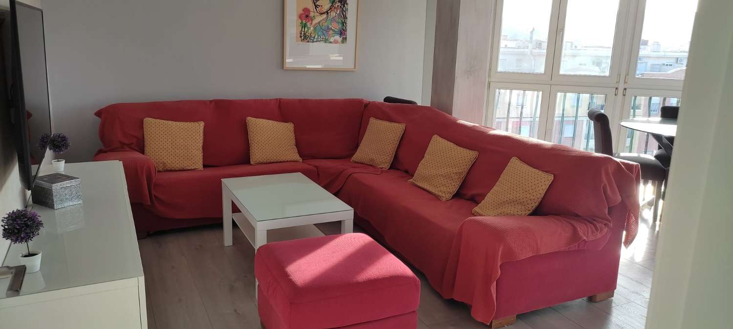 GEWELDIG APPARTEMENT IN HET CENTRUM VAN TORRE DEL MAR