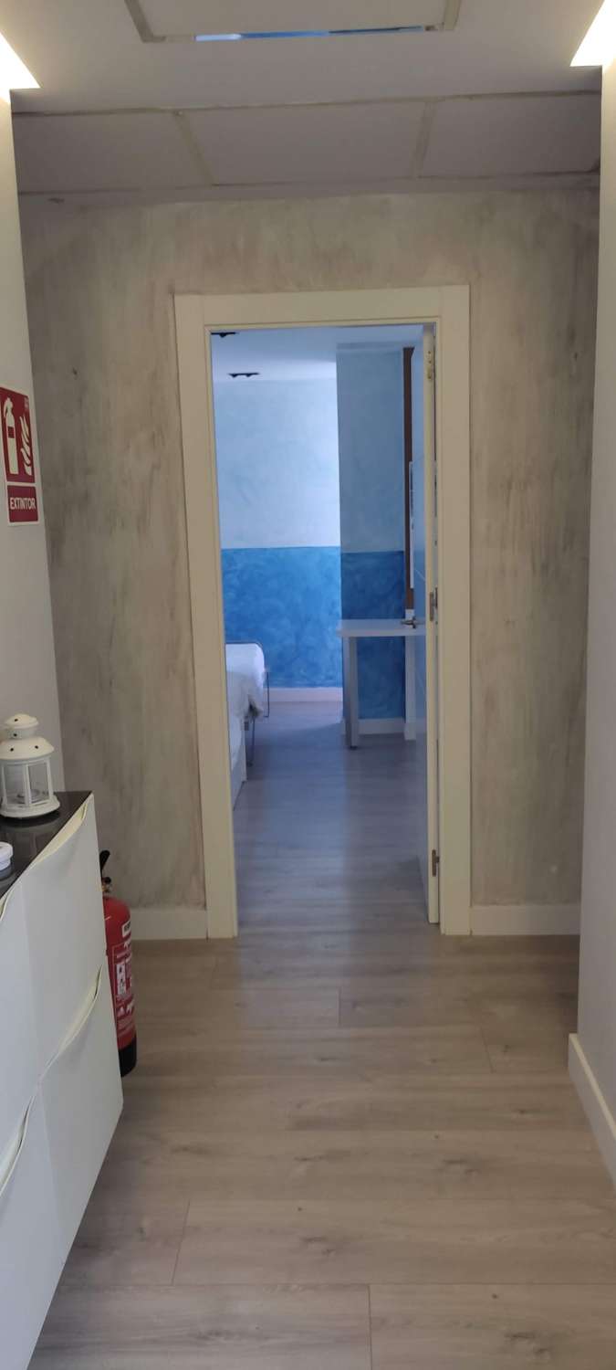 GEWELDIG APPARTEMENT IN HET CENTRUM VAN TORRE DEL MAR