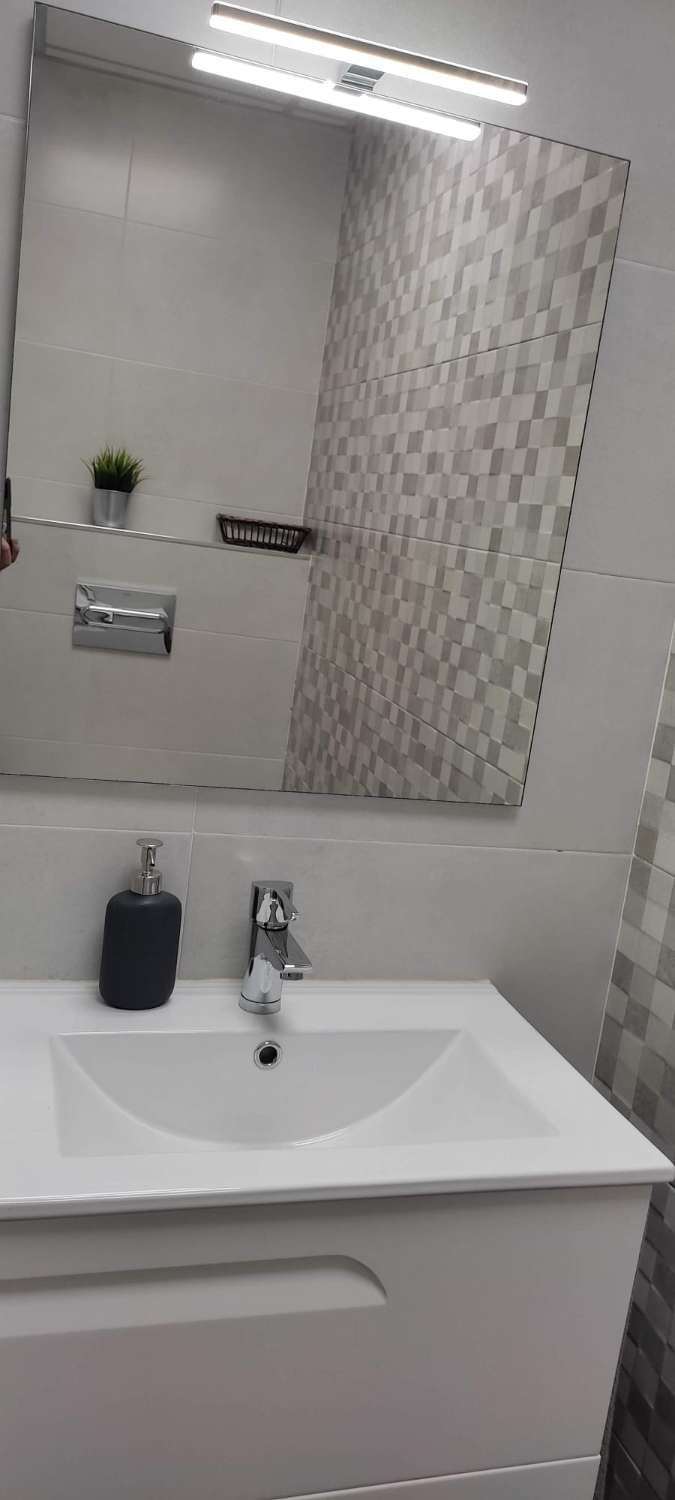 GEWELDIG APPARTEMENT IN HET CENTRUM VAN TORRE DEL MAR