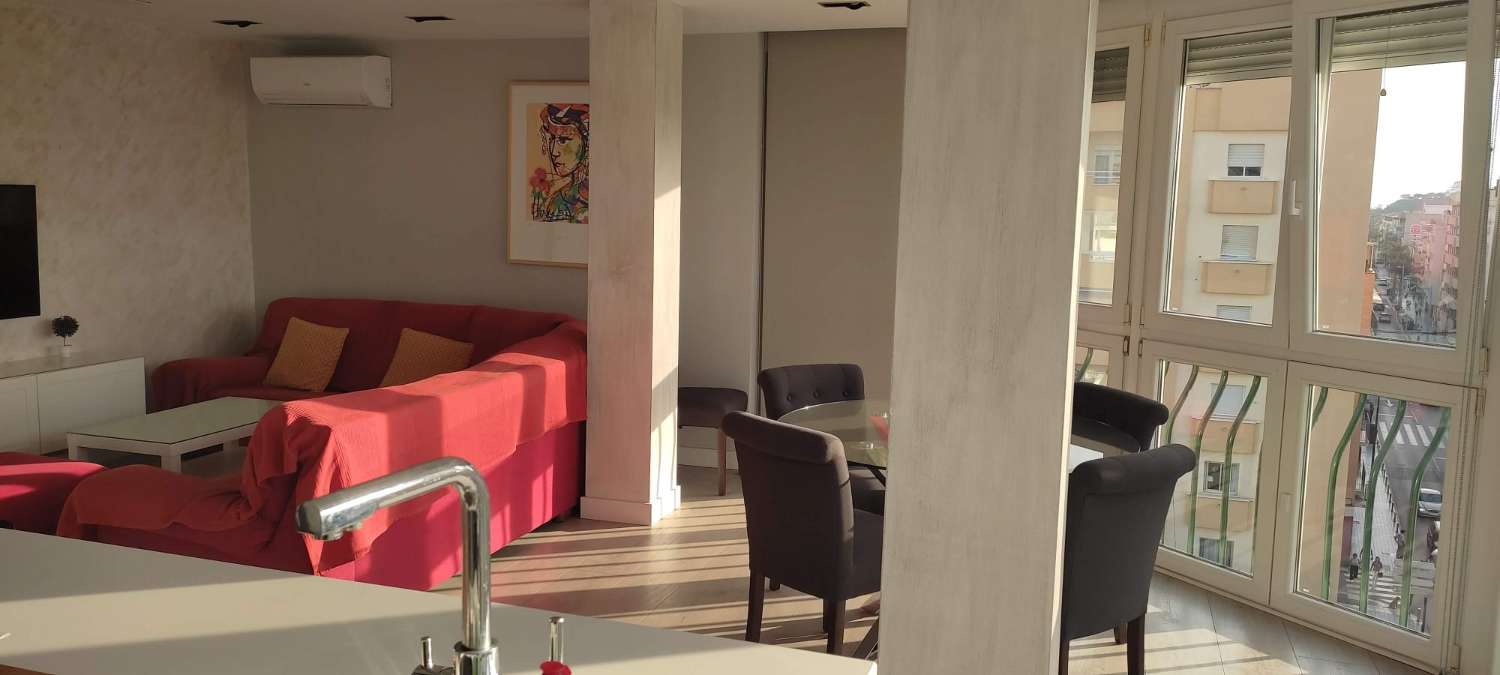 GEWELDIG APPARTEMENT IN HET CENTRUM VAN TORRE DEL MAR