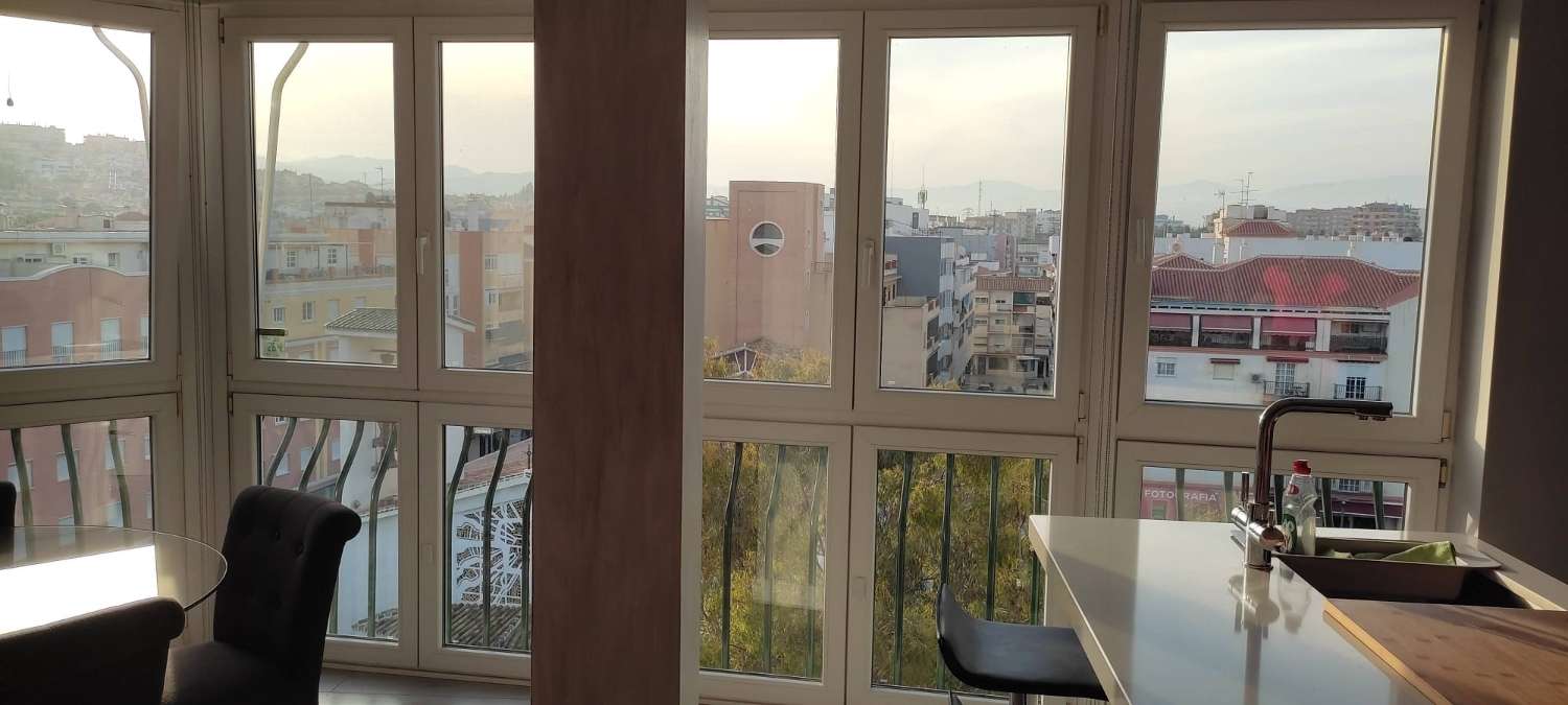 GEWELDIG APPARTEMENT IN HET CENTRUM VAN TORRE DEL MAR
