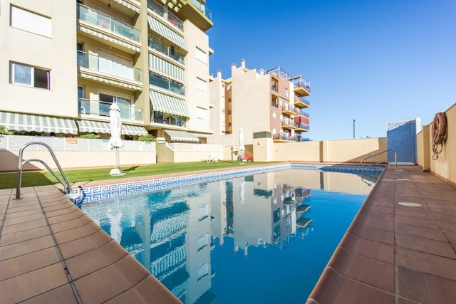 ESTUPENDO PISO EN VENTA EN TORRE DEL MAR SUPT-12
