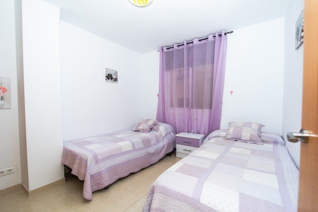 ESTUPENDO PISO EN VENTA EN TORRE DEL MAR SUPT-12