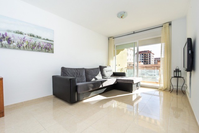 ESTUPENDO PISO EN VENTA EN TORRE DEL MAR SUPT-12