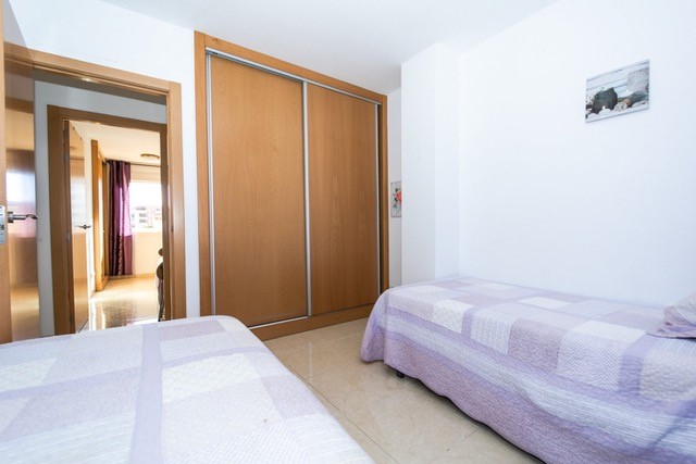 ESTUPENDO PISO EN VENTA EN TORRE DEL MAR SUPT-12