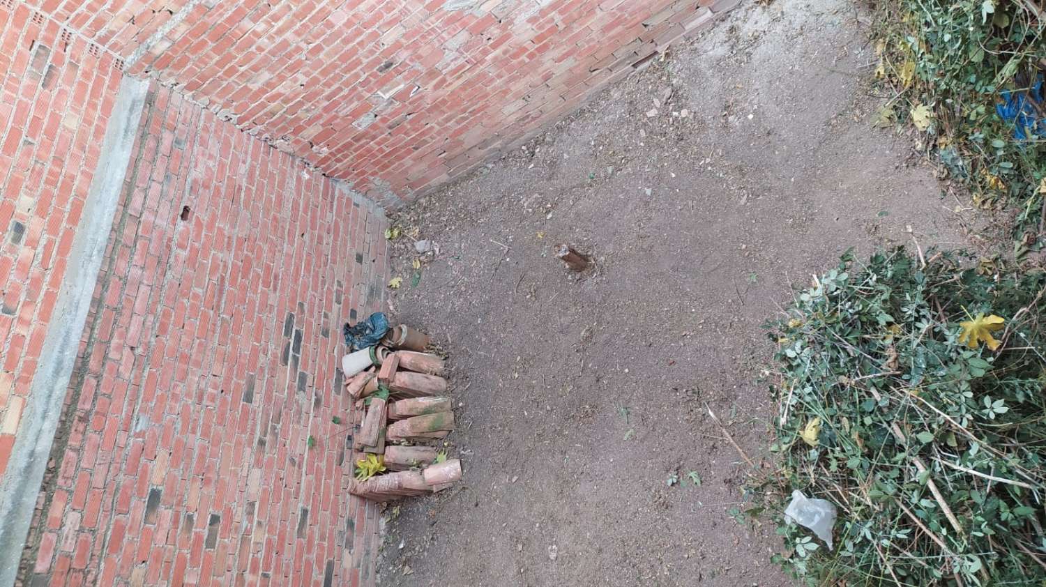 TALO RAKENTEILLA VELEZ MÁLAGASSA