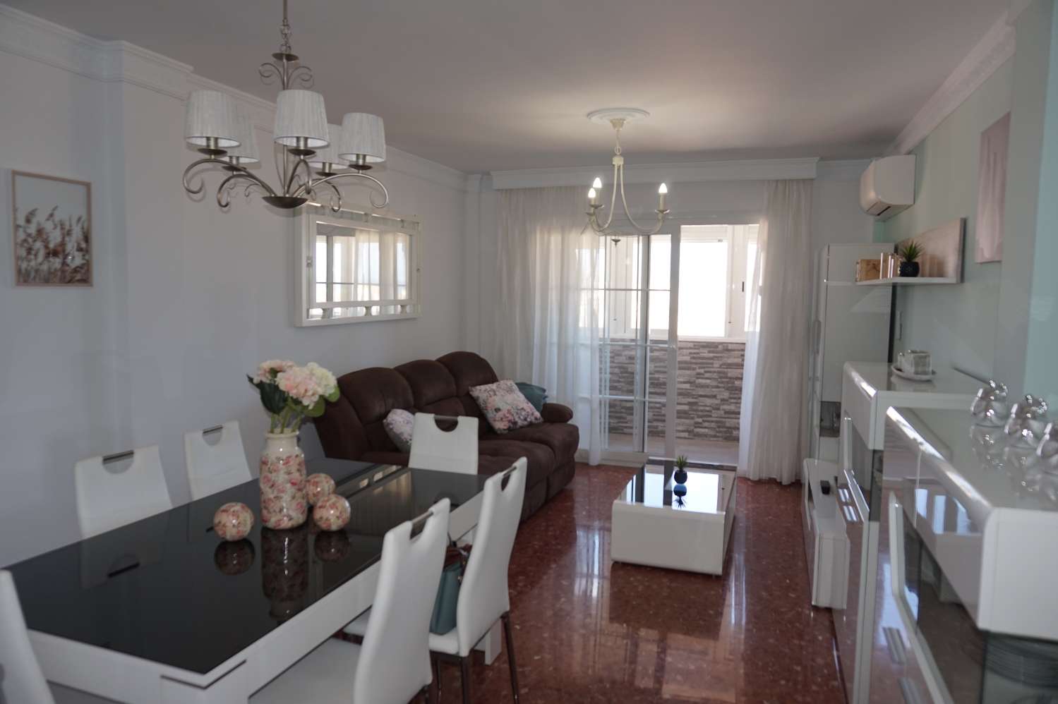 شقة مذهلة للايجار في توري ديل مار