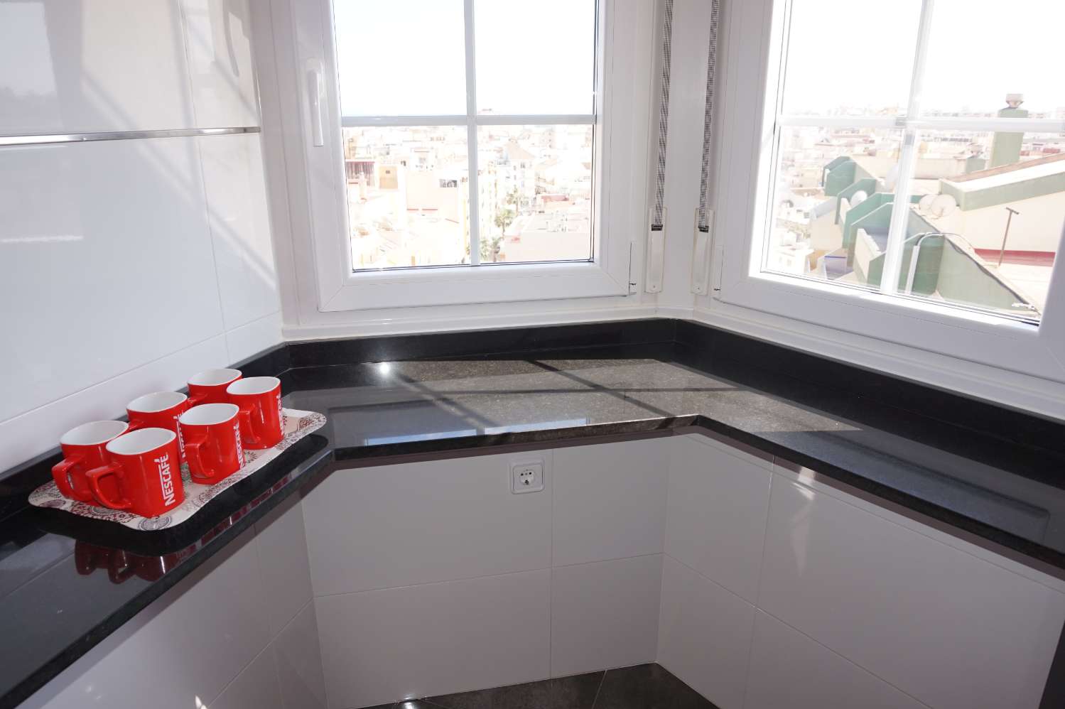 شقة مذهلة للايجار في توري ديل مار