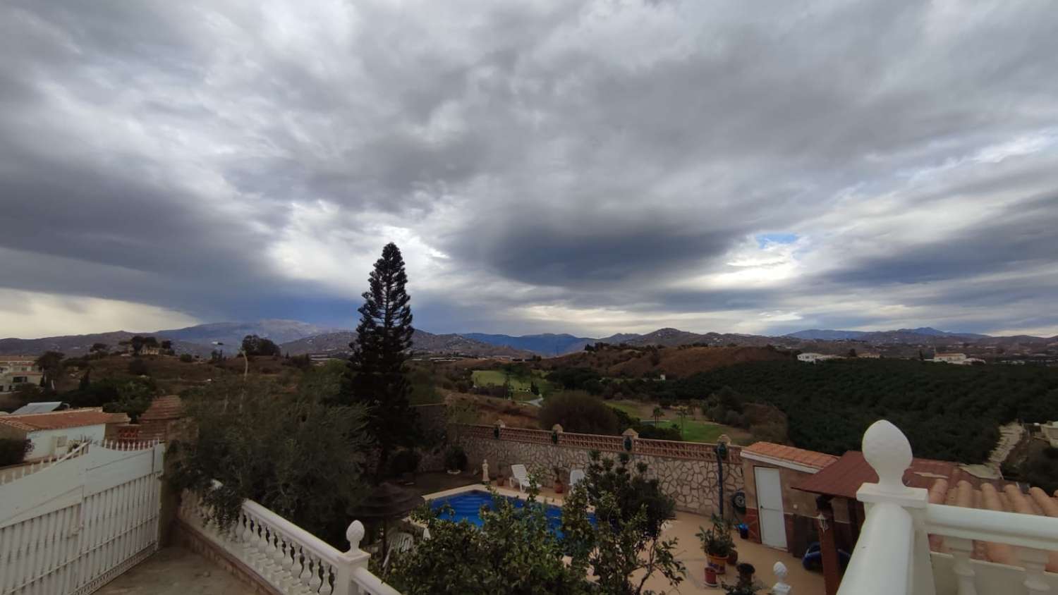 Magnificent Villa for sale in Caleta del Sol, Golf course