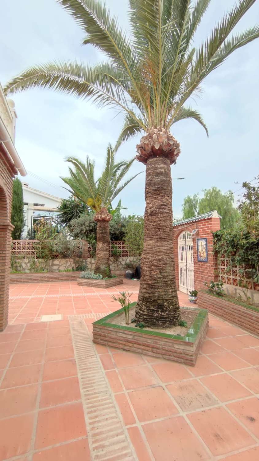 Storslået Villa til salg i Caleta del Sol, Golfbane