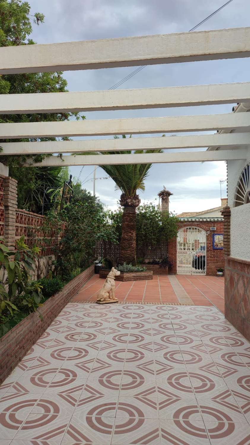 Magnifik villa till salu i Caleta del Sol, golfbana