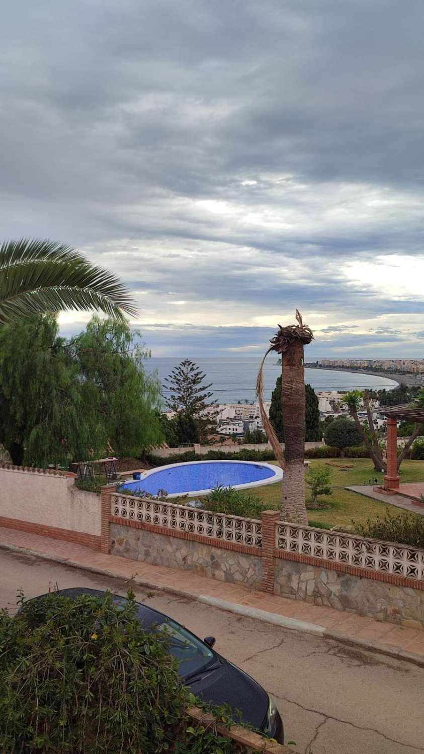 Storslået Villa til salg i Caleta del Sol, Golfbane