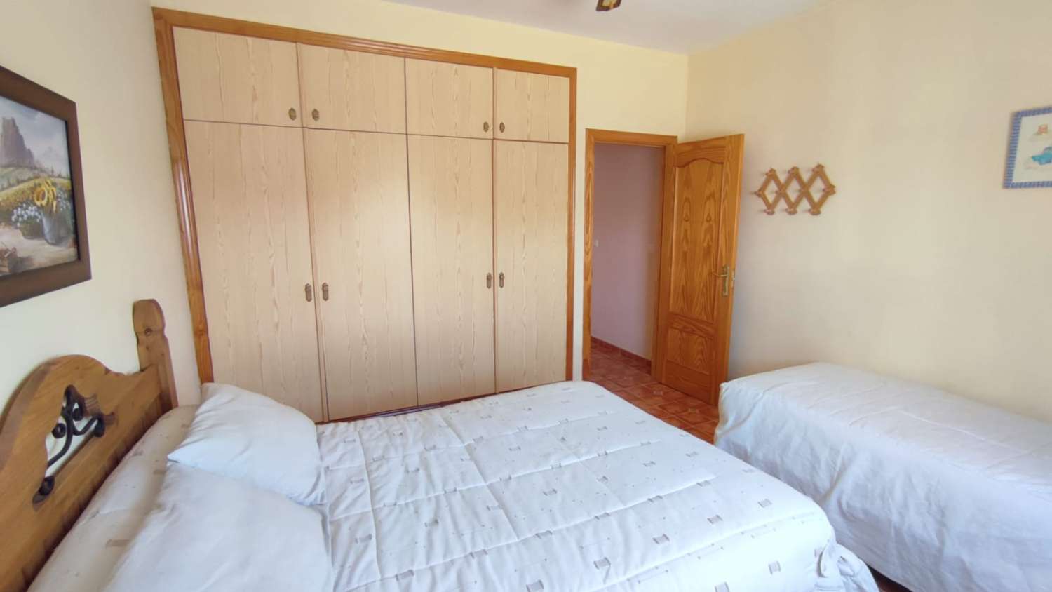 EN VENTA MAGNIFICA CASA DE CAMPO EN VIÑUELA