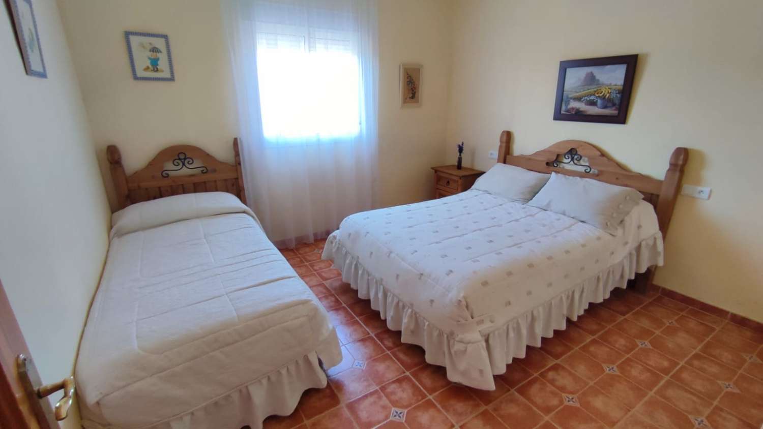 EN VENTA MAGNIFICA CASA DE CAMPO EN VIÑUELA