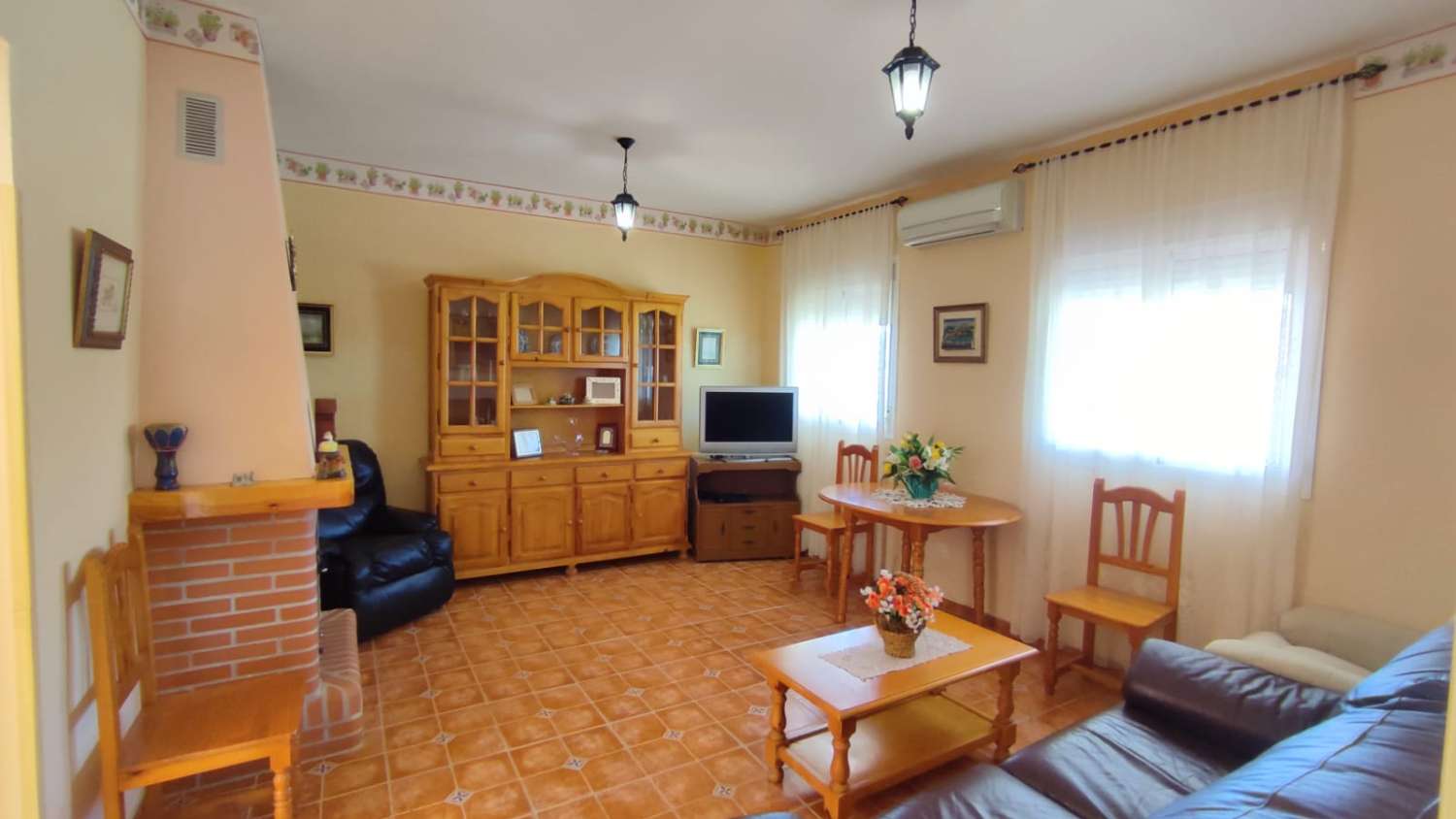 EN VENTA MAGNIFICA CASA DE CAMPO EN VIÑUELA