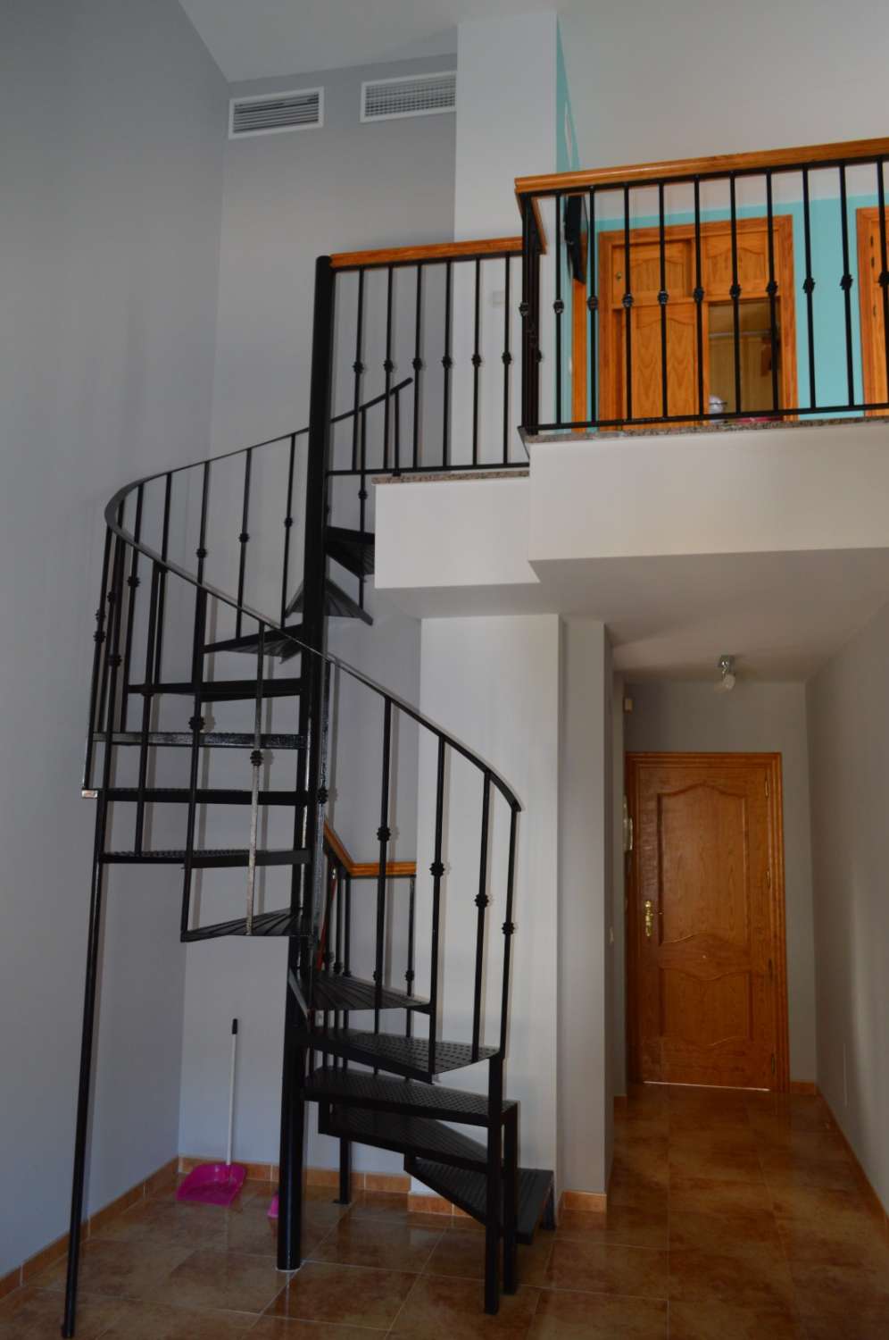 DUPLEX-PENTHOUSE IN 1. STRANDLINIE IN ALGARROBO COSTA