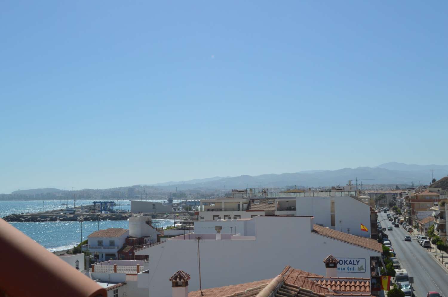 DUPLEX-PENTHOUSE IN 1. STRANDLINIE IN ALGARROBO COSTA