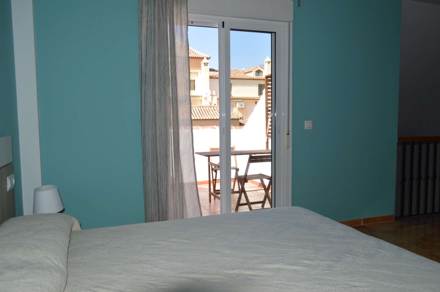 DUPLEX-PENTHOUSE IN 1. STRANDLINIE IN ALGARROBO COSTA
