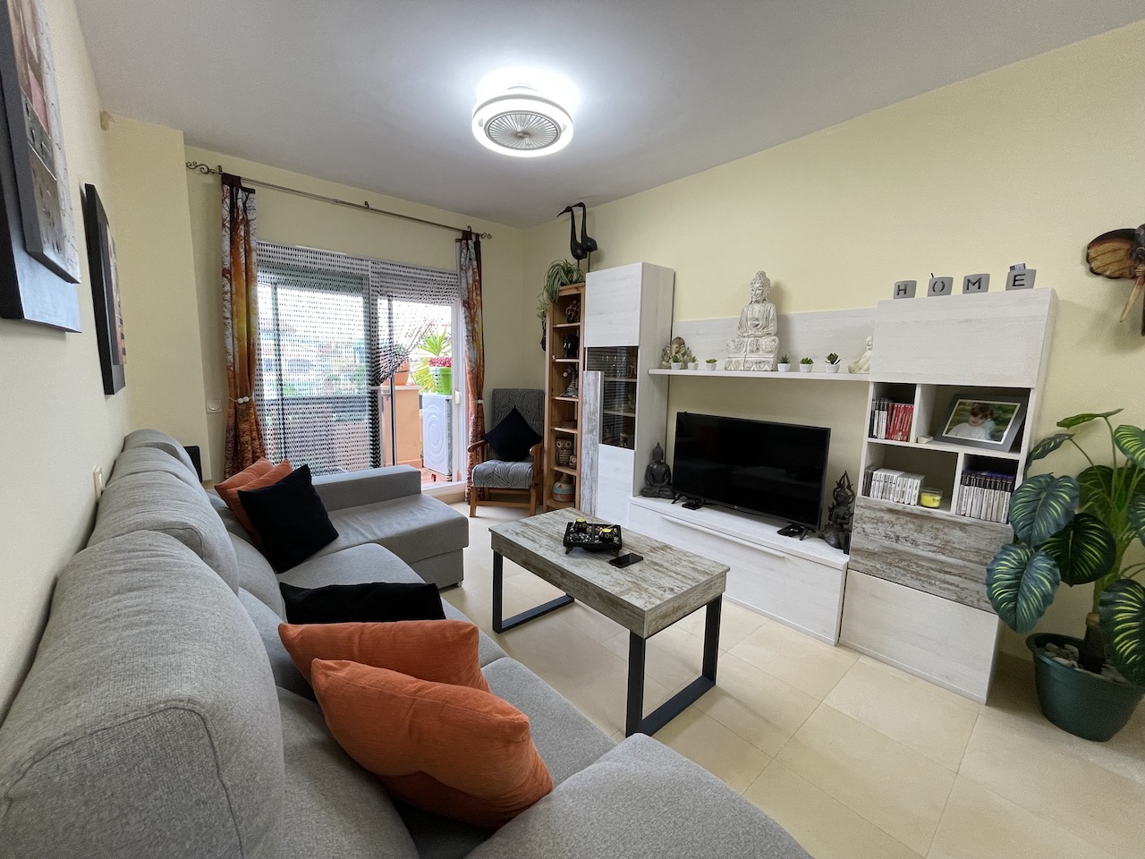 FANTÁSTICO PISO EN RESIDENCIAL EN BAVIERA GOLF