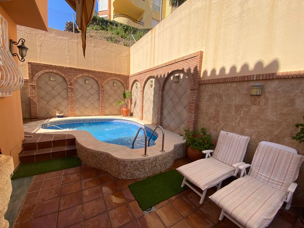Chalet pareado en venta en viña málaga
