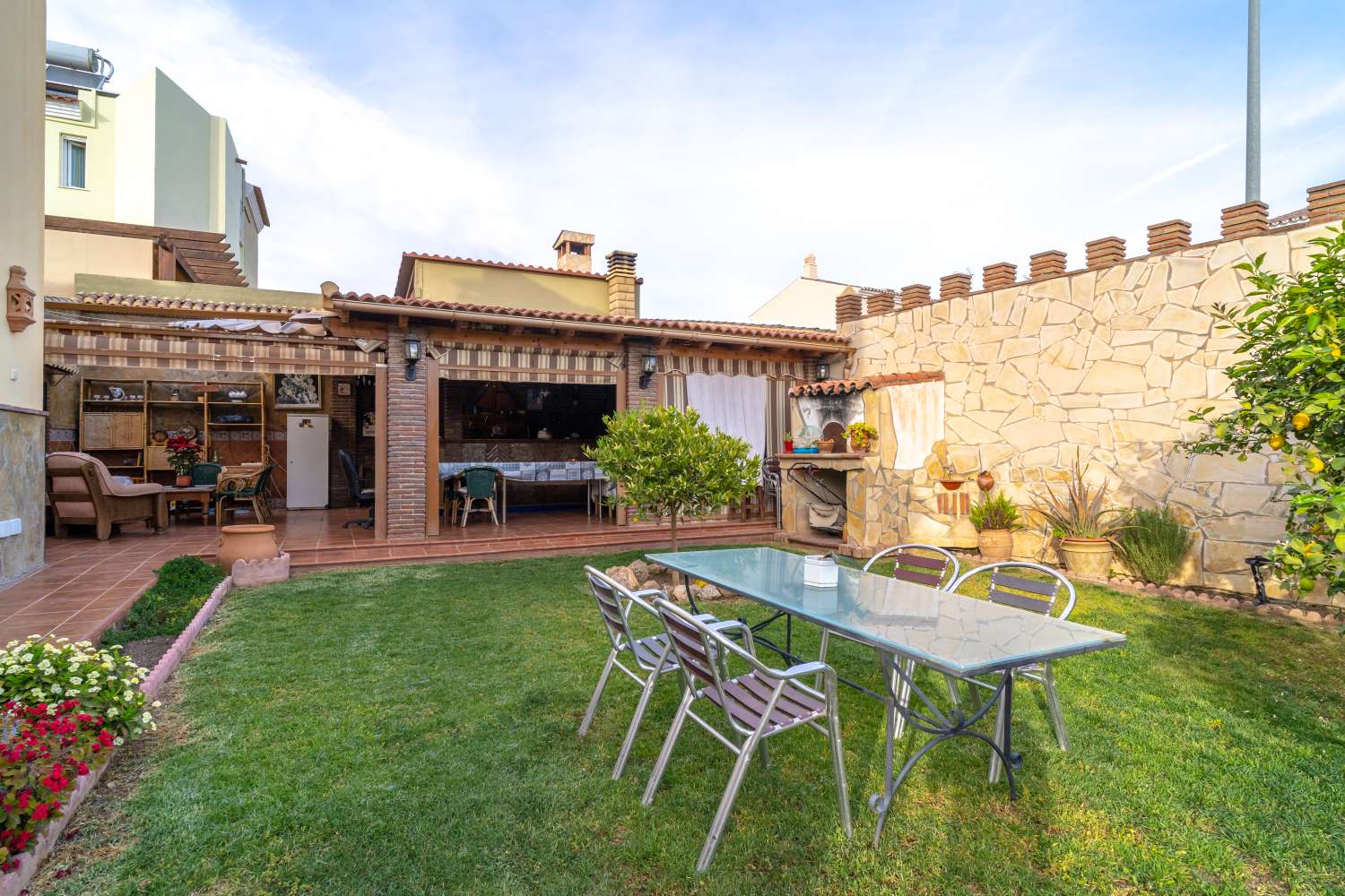 CHALET ADOSADO EN VÉLEZ MÁLAGA