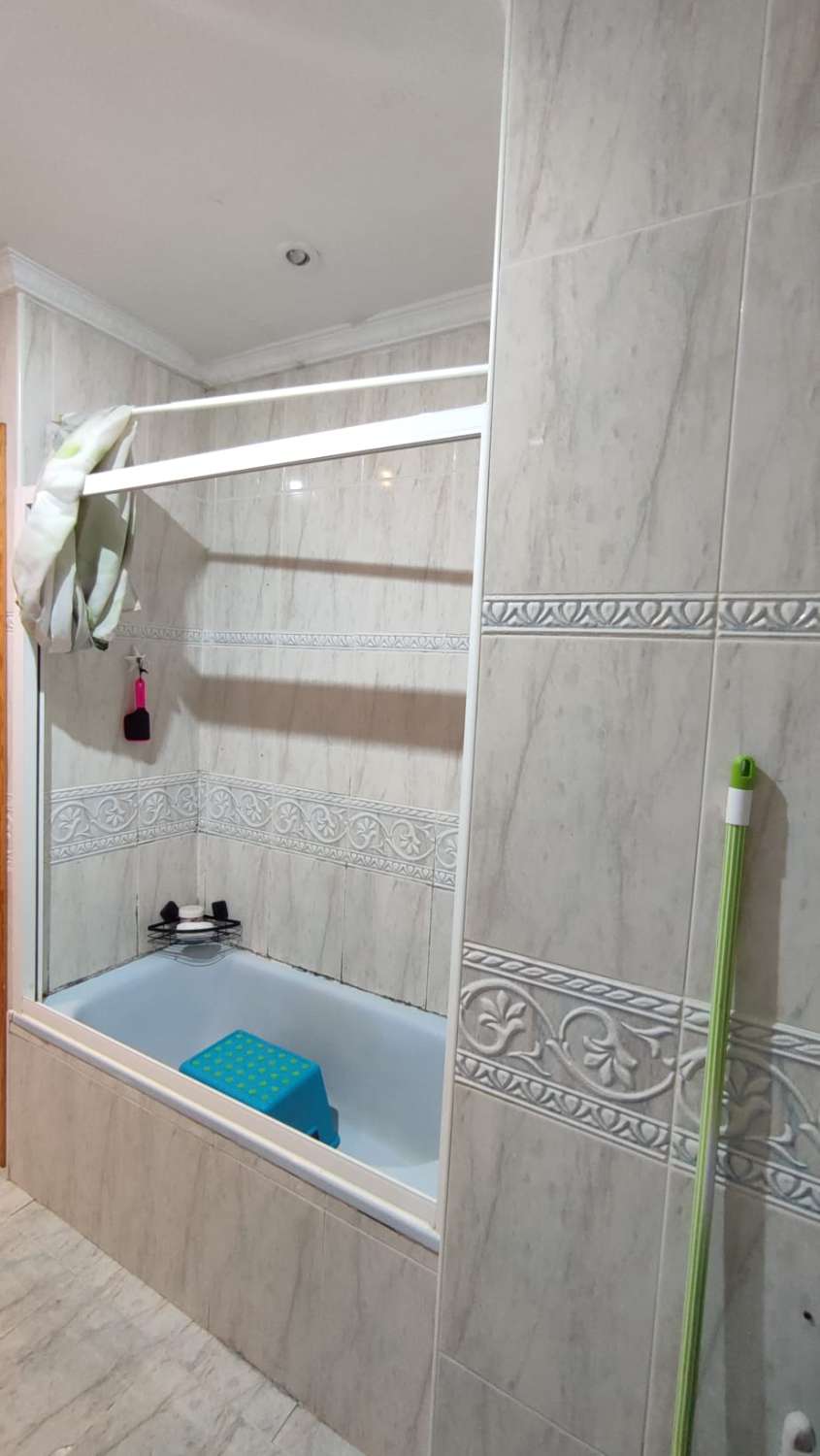 SE VENDE PISO EN VÉLEZ MÁLAGA