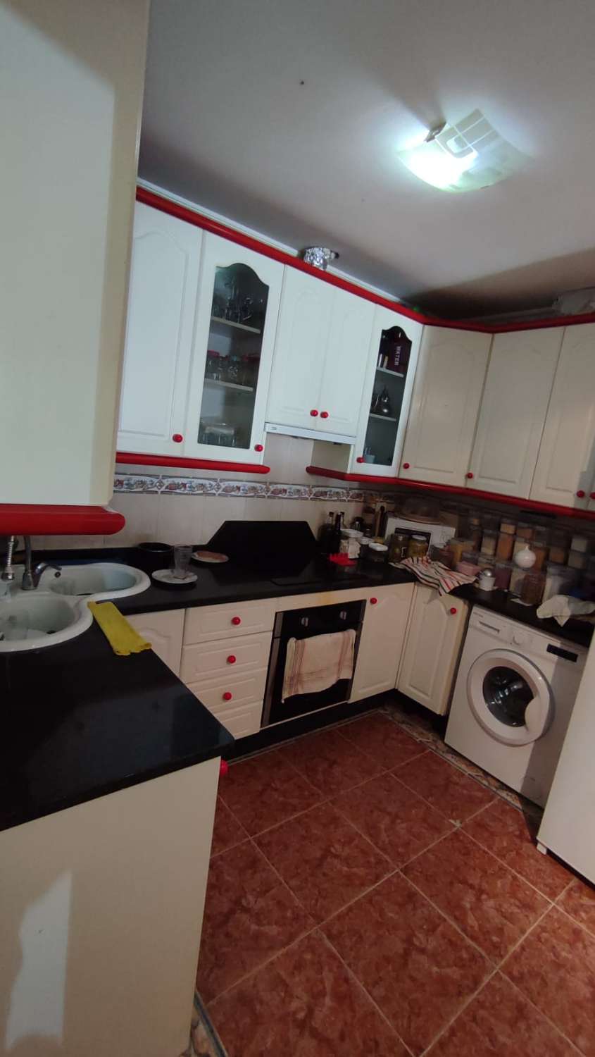 SE VENDE PISO EN VÉLEZ MÁLAGA
