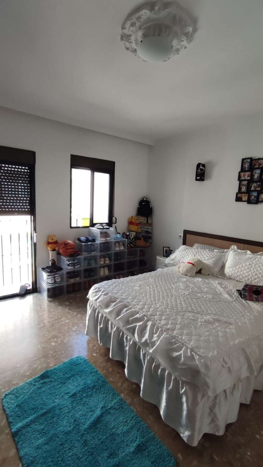 SE VENDE PISO EN VÉLEZ MÁLAGA