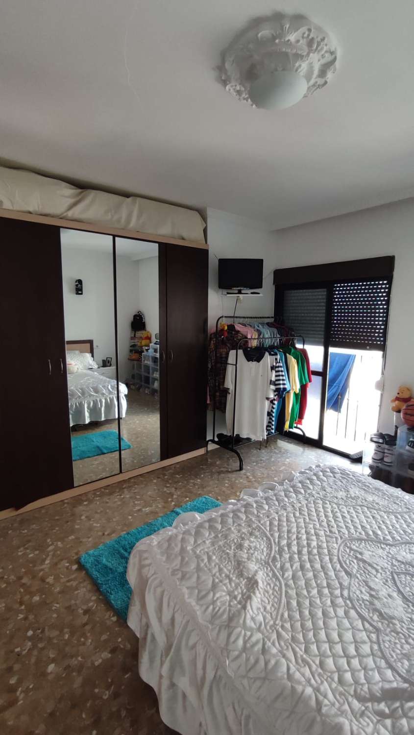 SE VENDE PISO EN VÉLEZ MÁLAGA
