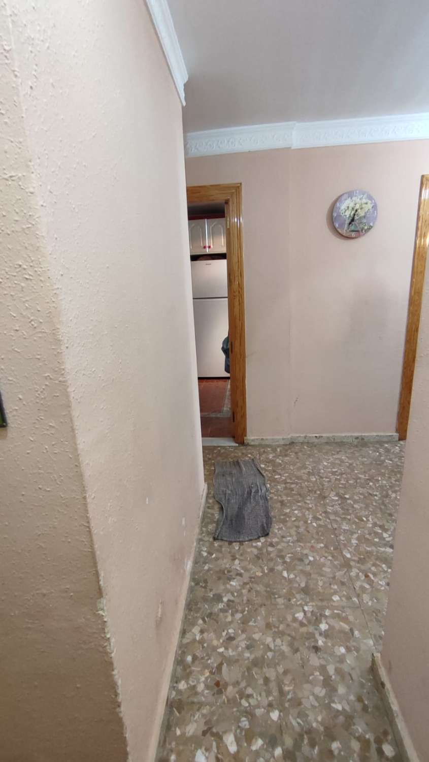 SE VENDE PISO EN VÉLEZ MÁLAGA