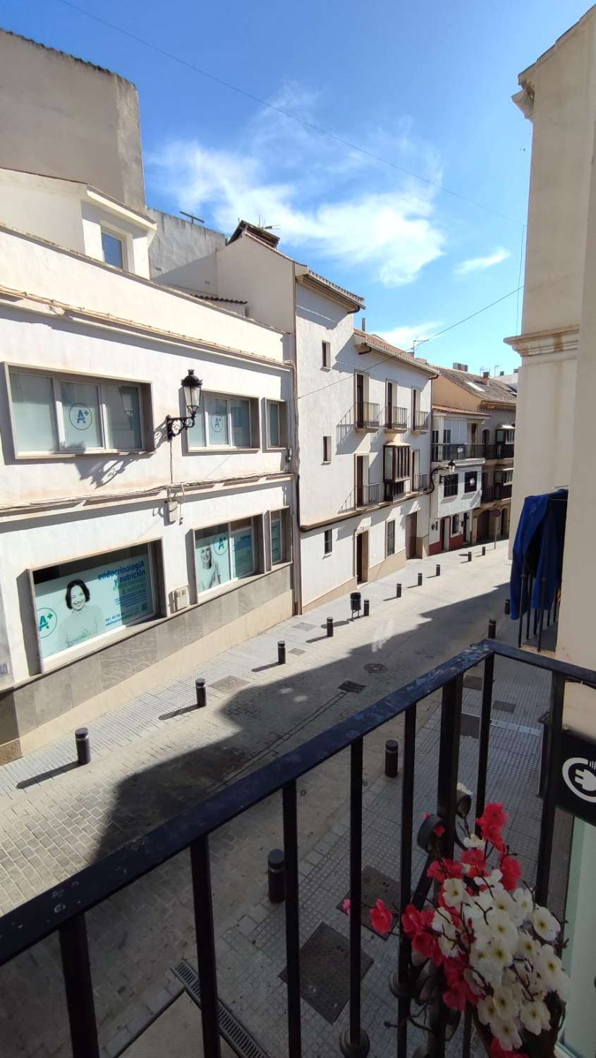 SE VENDE PISO EN VÉLEZ MÁLAGA