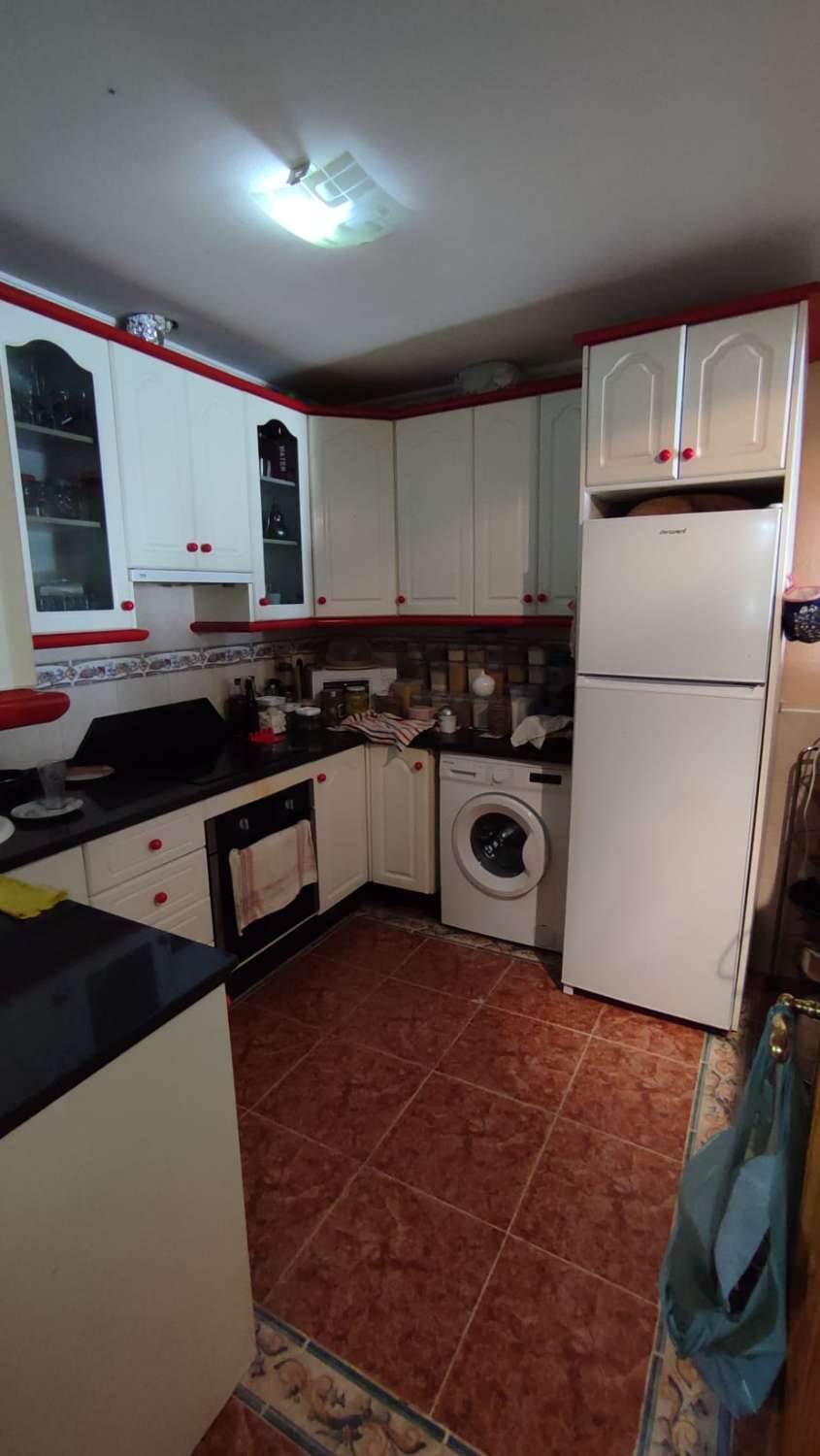 SE VENDE PISO EN VÉLEZ MÁLAGA