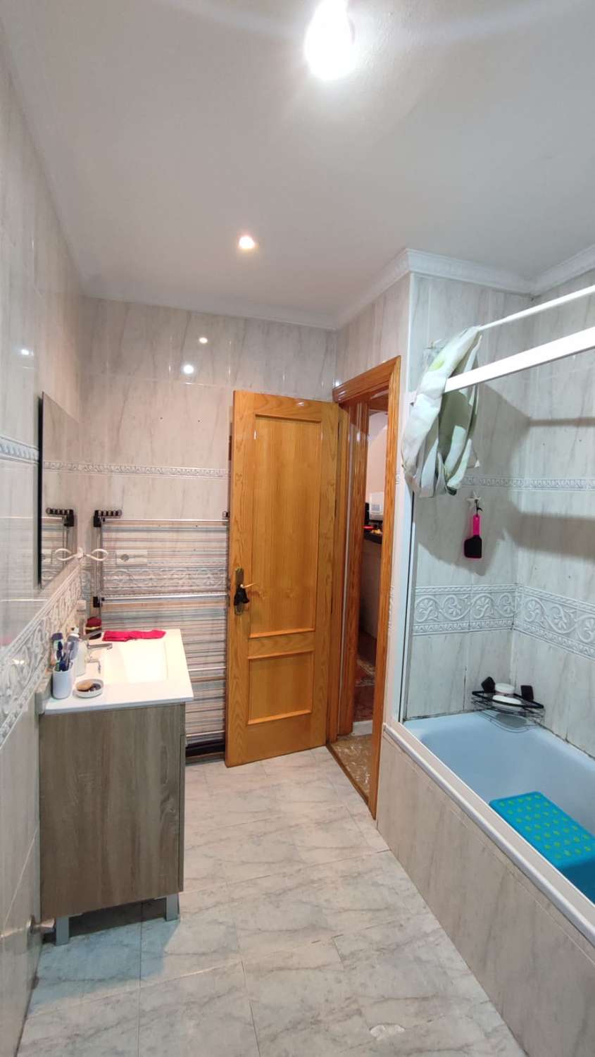 SE VENDE PISO EN VÉLEZ MÁLAGA