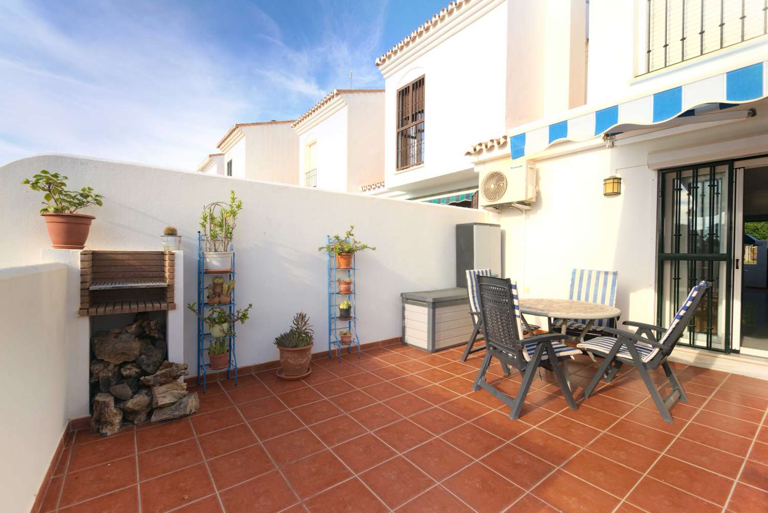 CHALET EN VENTA EN CALETA DE VÉLEZ