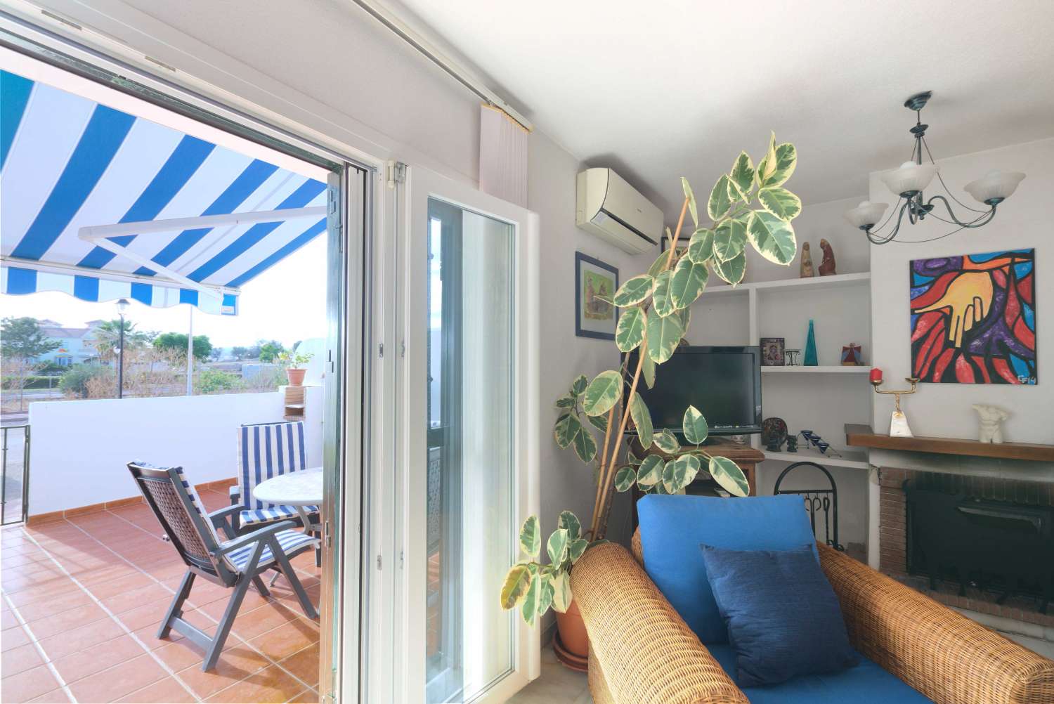 CHALET EN VENTA EN CALETA DE VÉLEZ