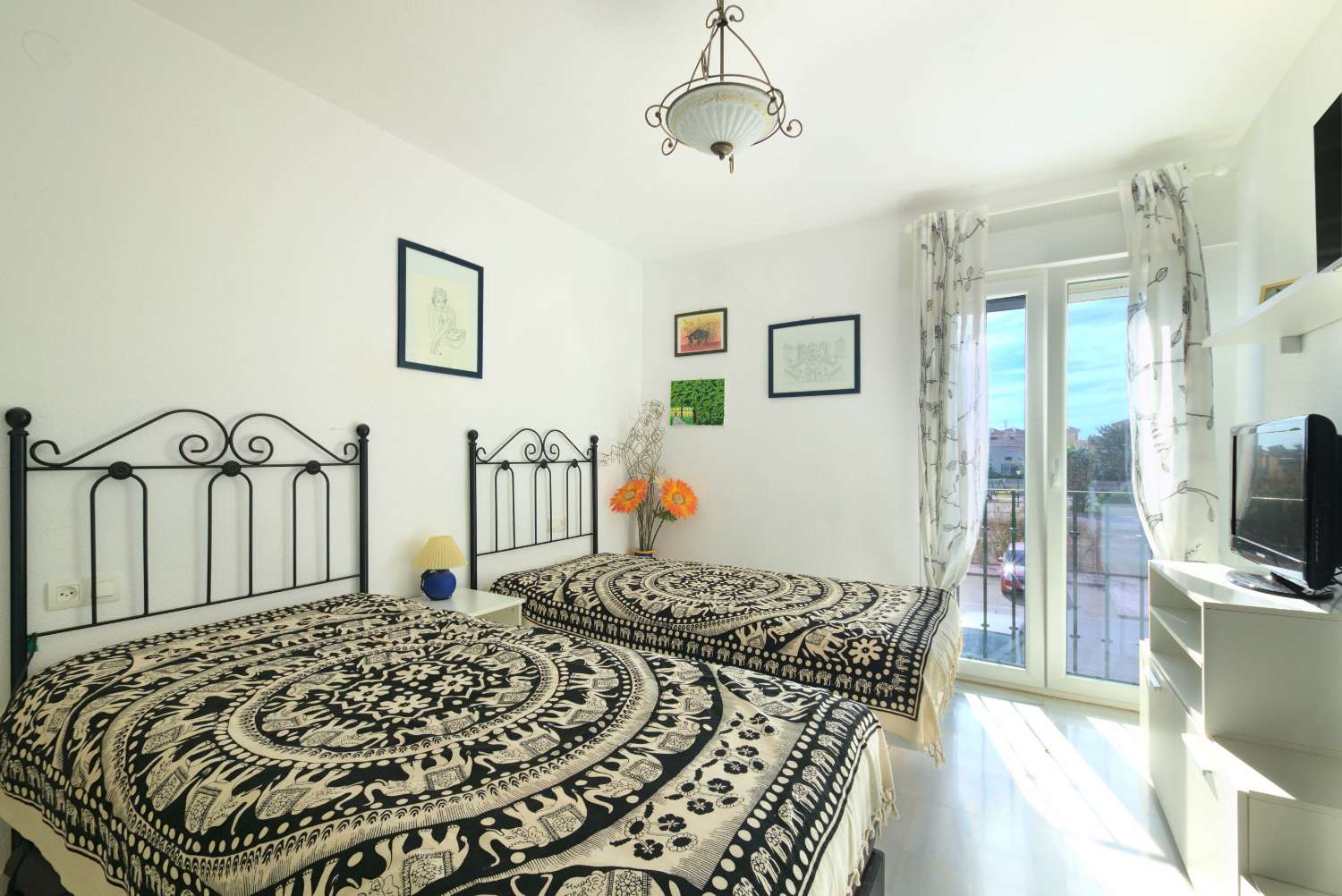 CHALET EN VENTA EN CALETA DE VÉLEZ