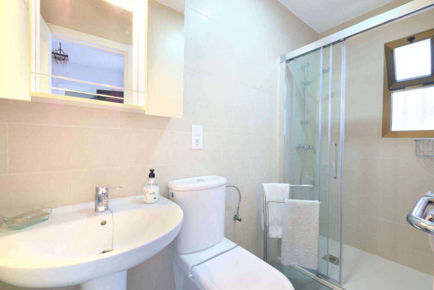 CHALET EN VENTA EN CALETA DE VÉLEZ