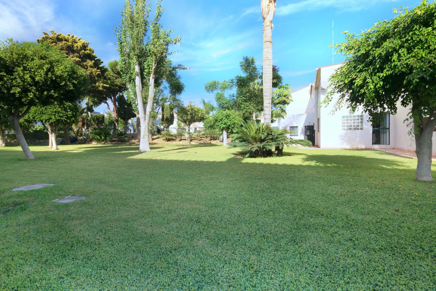 CHALET EN VENTA EN CALETA DE VÉLEZ