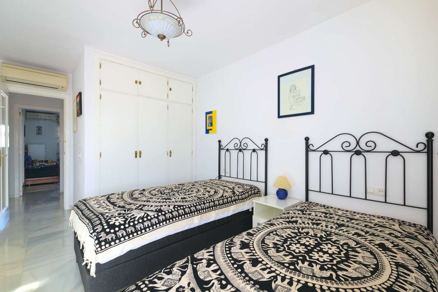 CHALET EN VENTA EN CALETA DE VÉLEZ