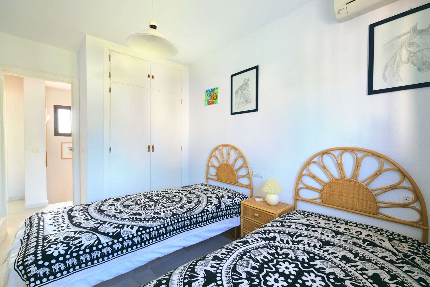 CHALET EN VENTA EN CALETA DE VÉLEZ