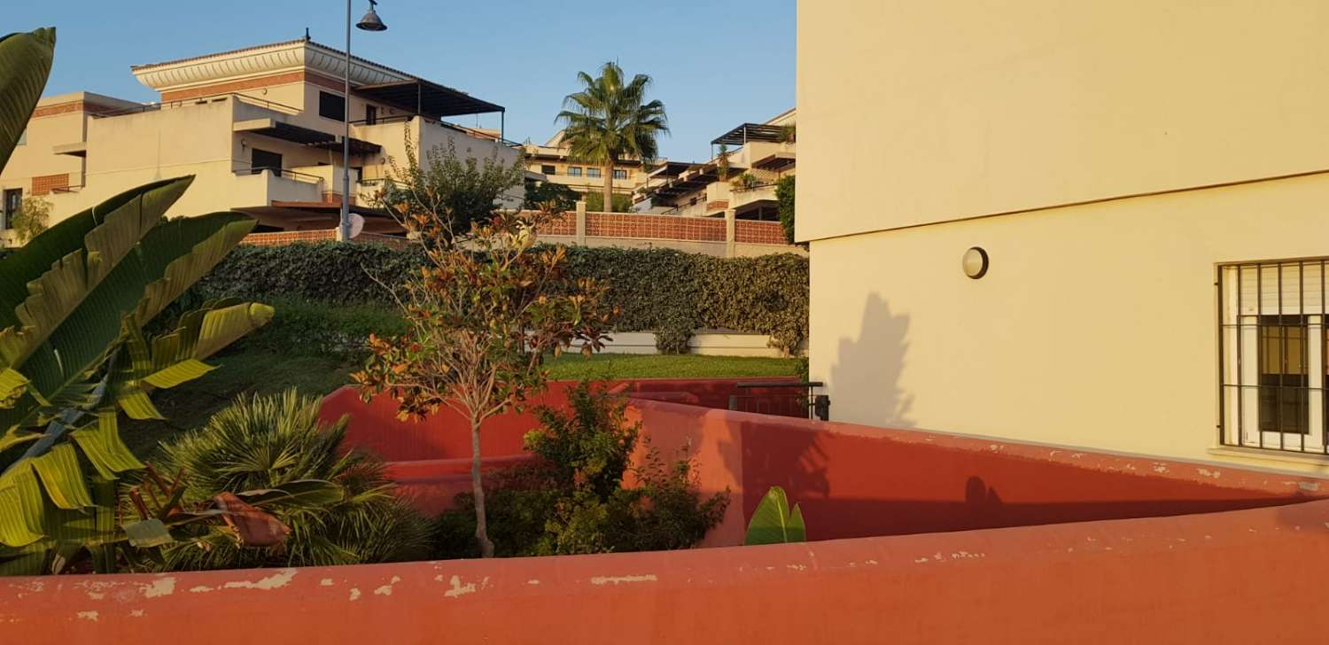 Bel appartamento in affitto da settembre a giugno, VALLE NIZA