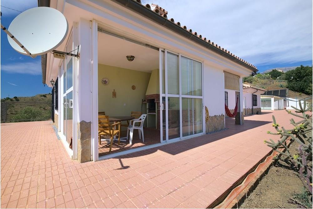 Chalet Independiente en Sadella Málaga