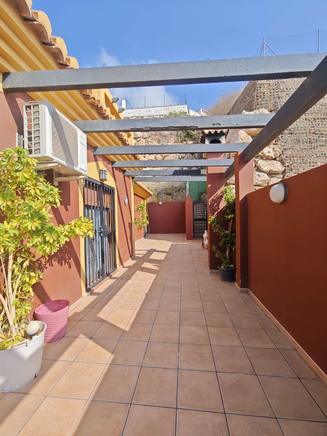 Suuri omakotitalo myytävänä läsnä El Morche, Torrox Costa