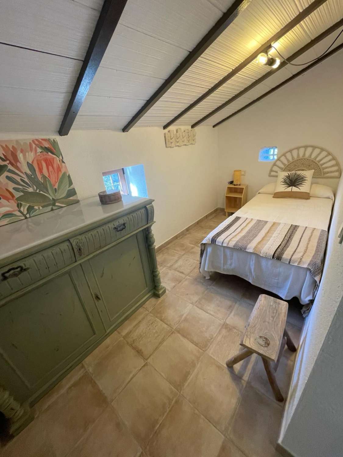 Maalaismainen finca myytävänä Benamargosassa,
