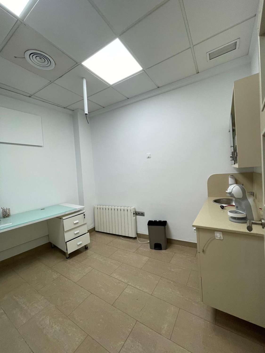 En venta Oficina en Pasaje Santa Margarita