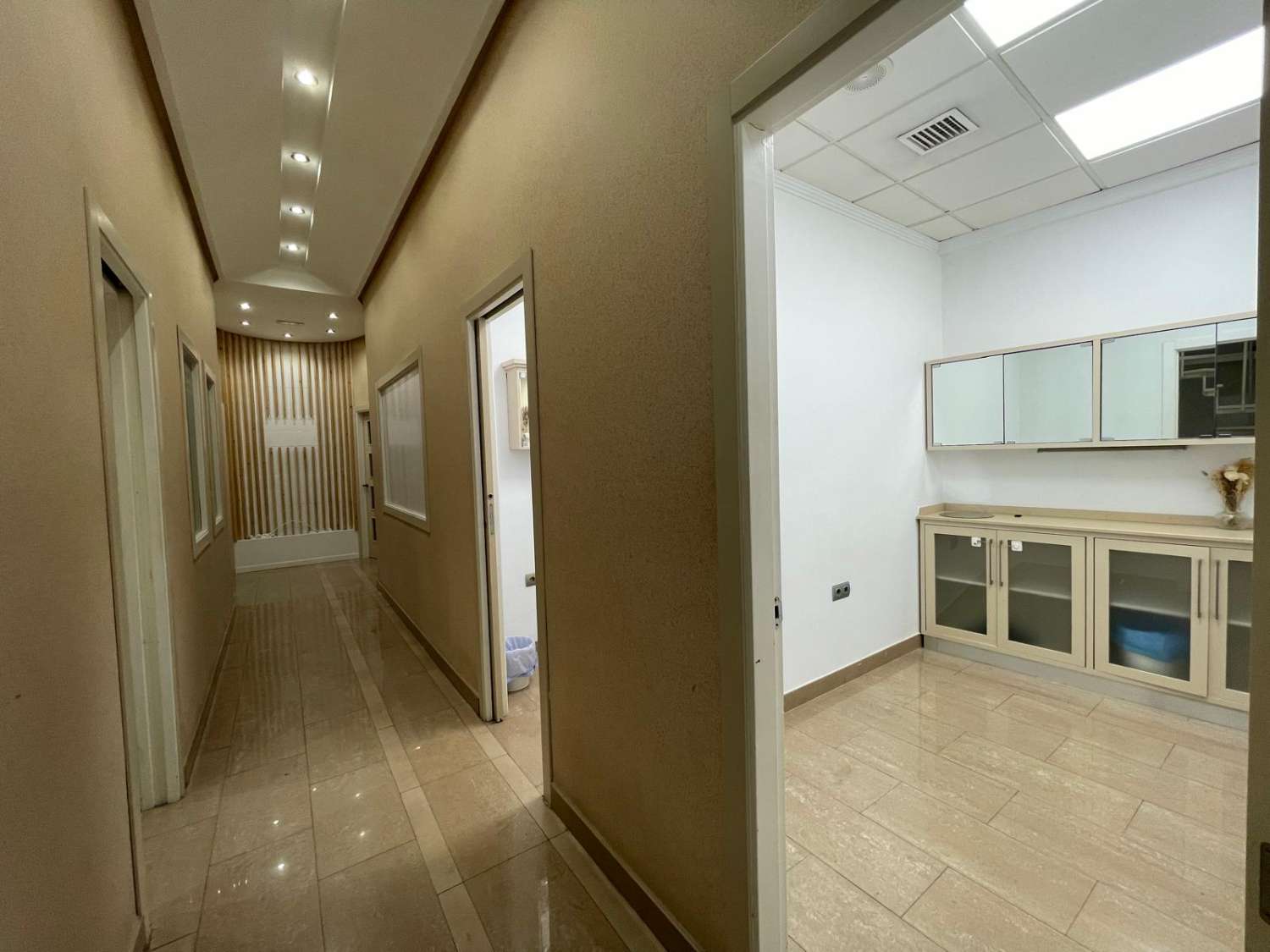 En venta Oficina en Pasaje Santa Margarita