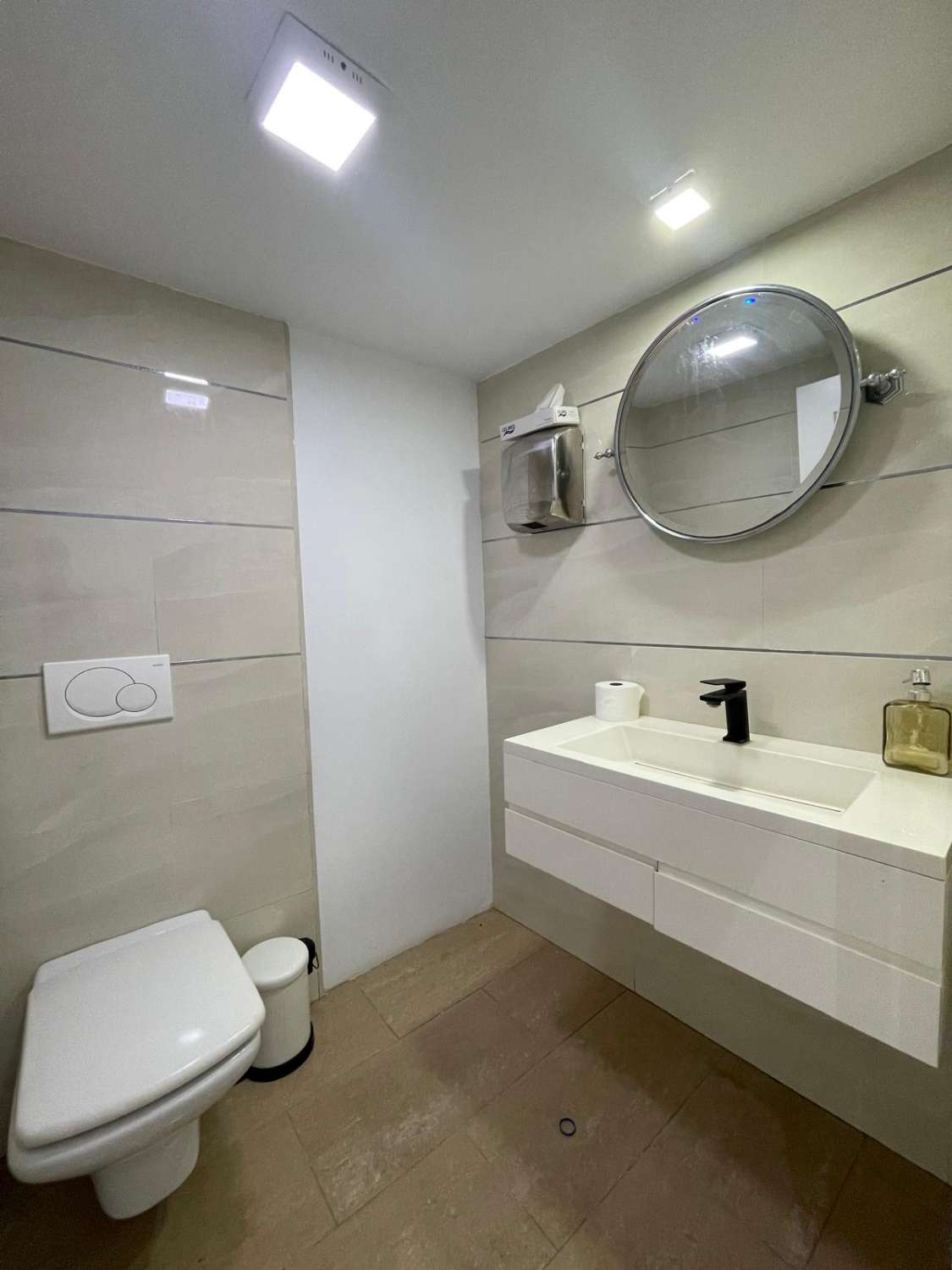 En venta Oficina en Pasaje Santa Margarita
