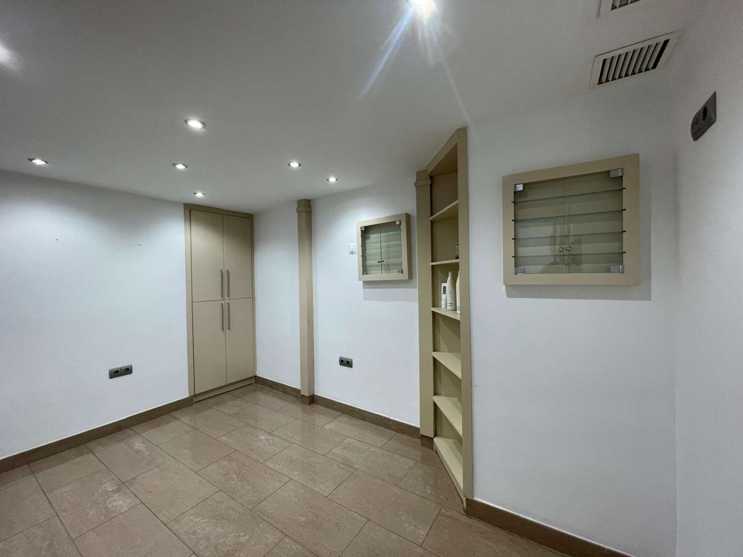 En venta Oficina en Pasaje Santa Margarita