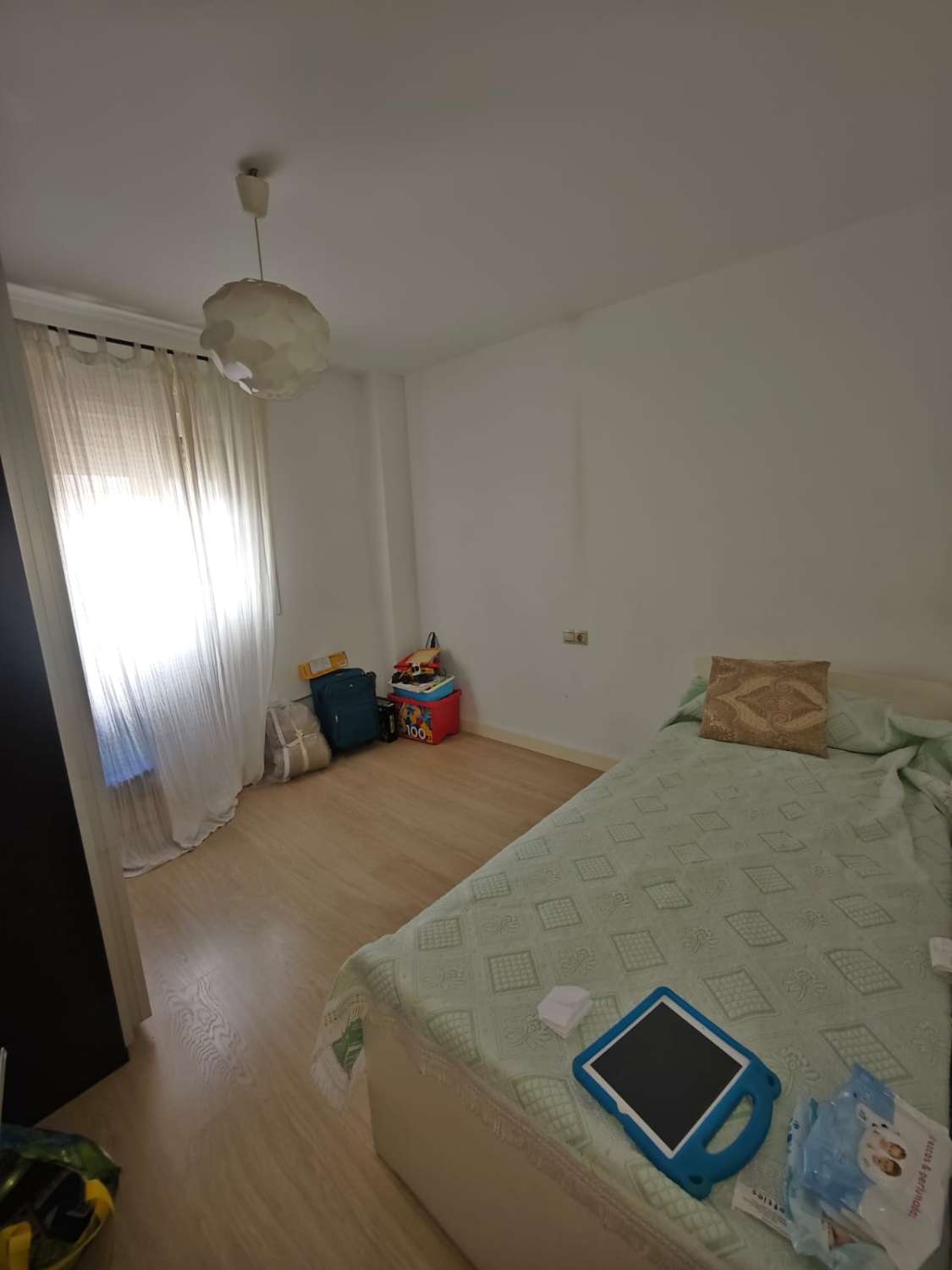 Myytävänä VPO-huoneisto Torre del Marissa, Azucarerassa